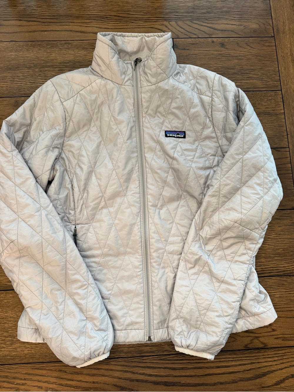 Patagonia Women's Quilted Puffer Jacket in Light Gray